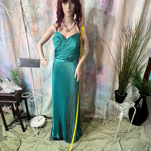 📌Betsy & Adam  Eye Catching Emerald Accordion Pleat Satin Prom - Formal  Dress